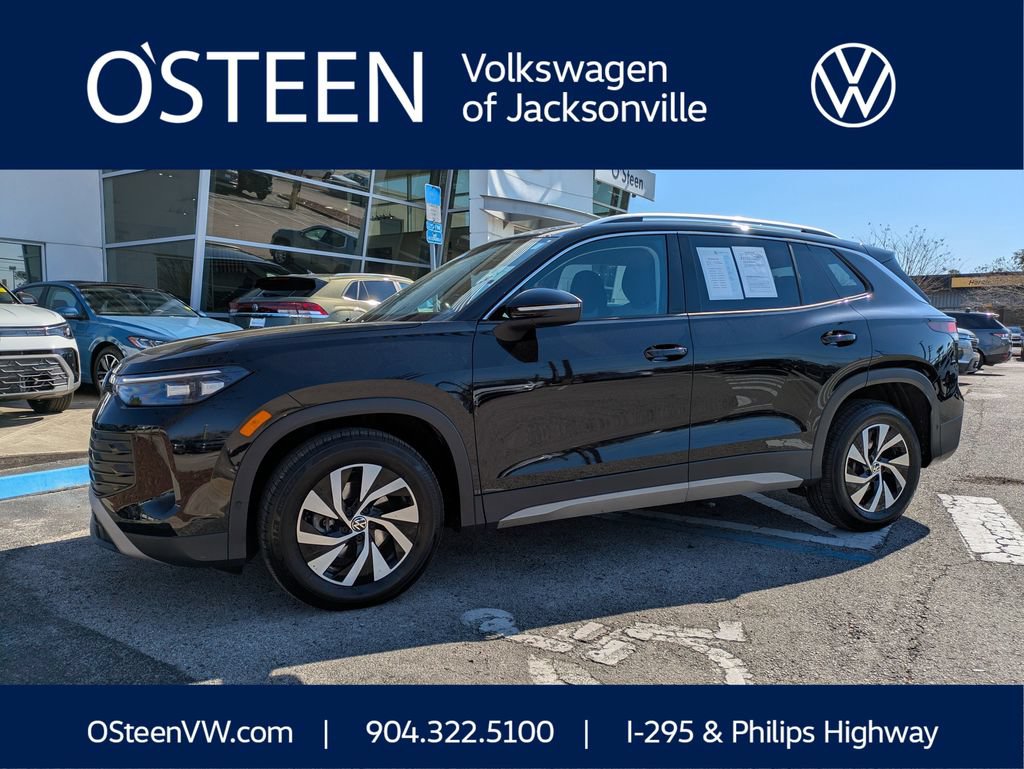 Used 2025 Volkswagen Tiguan S FWD image 1