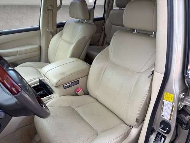 Used 2014 Lexus LX 570 4WD image 22