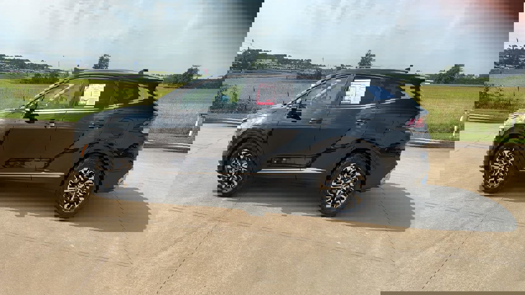 Used 2024 Kia Sportage EX image 5