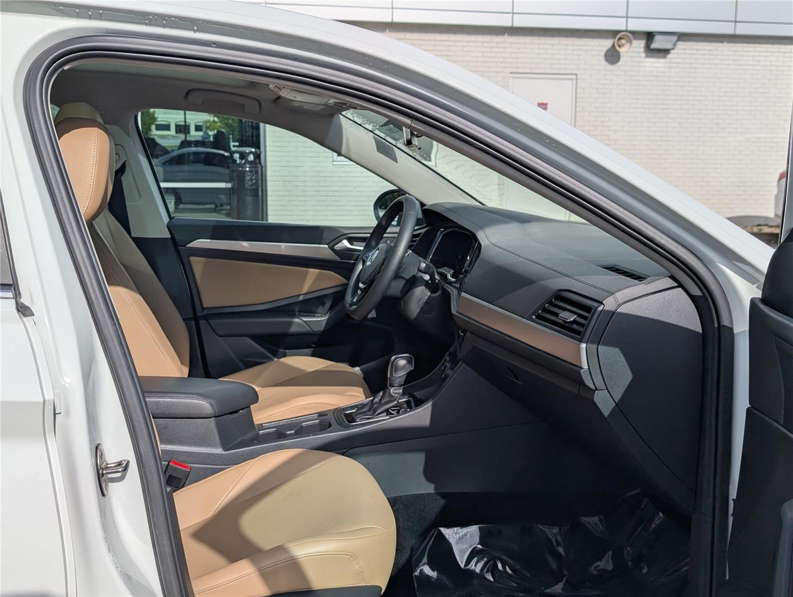 Used 2020 Volkswagen Jetta SE FWD image 10