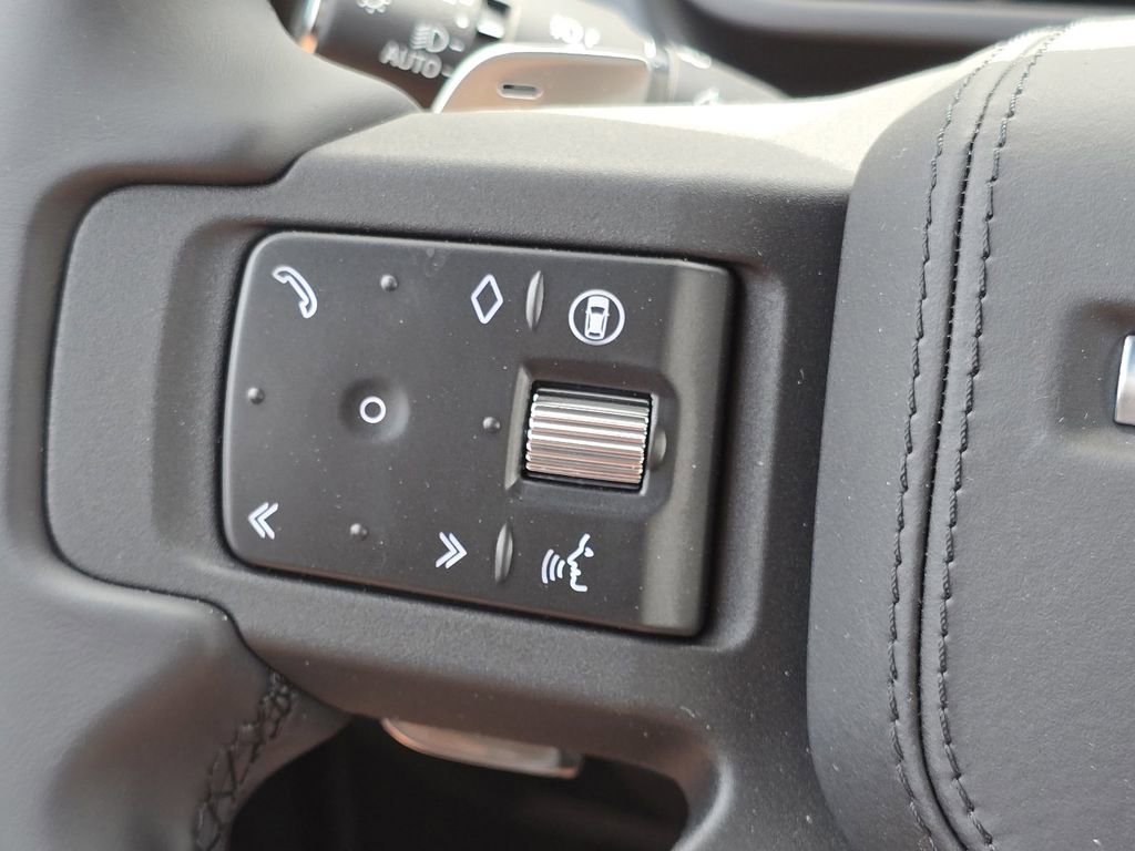 New 2026 Land Rover Defender 90 V8 AWD/4WD image 17