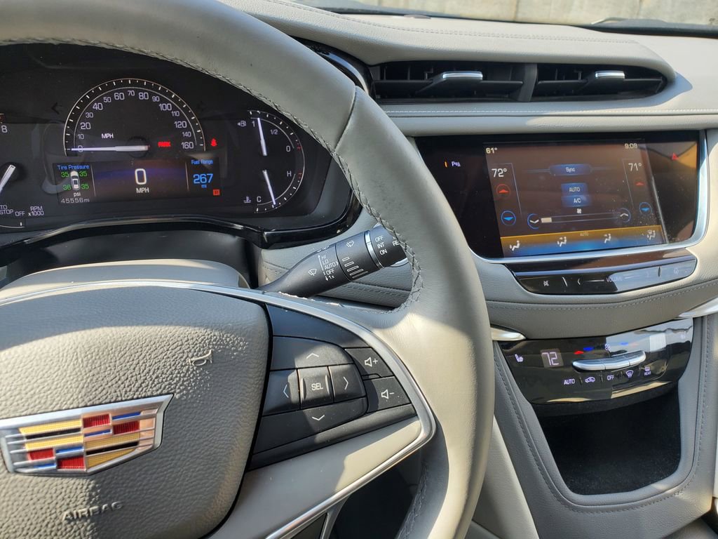 Used 2017 Cadillac XT5 Luxury w/ Driver Awareness Package FWD image 23