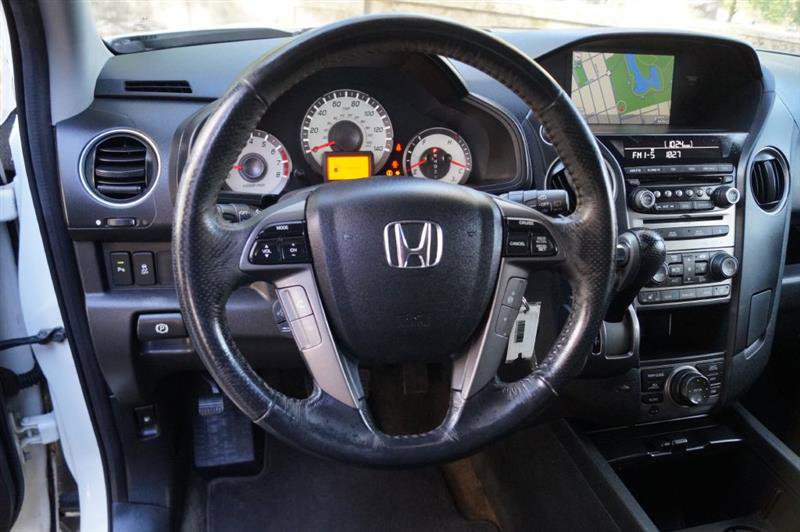 Used 2014 Honda Pilot Touring image 19