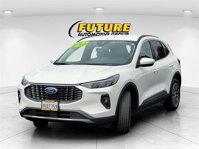 New 2025 Ford Escape SE image 2