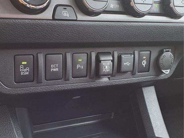 Used 2023 Toyota Tacoma TRD Sport w/ Advanced Technology Package image 8