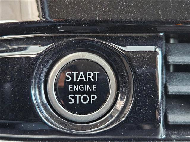 Used 2022 Nissan Pathfinder SV image 14