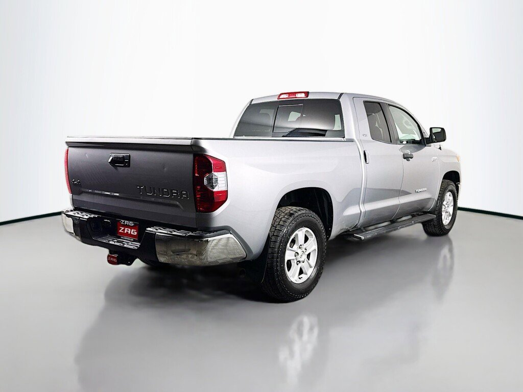 Used 2015 Toyota Tundra SR5 w/ SR5 Upgrade Package AWD/4WD image 5