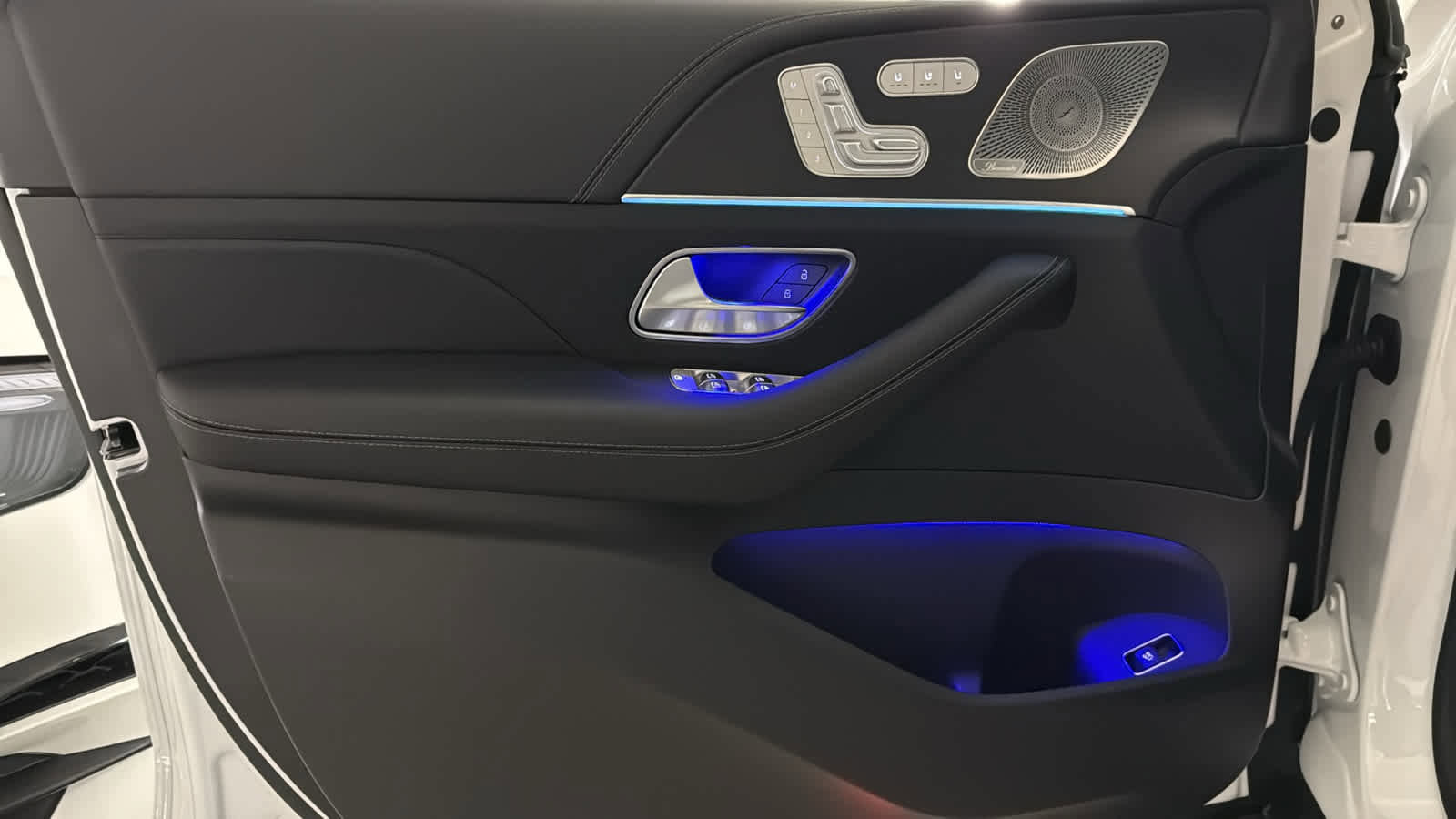 New 2026 Mercedes-Benz GLS 580 4MATIC image 14