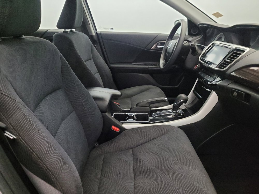 Used 2017 Honda Accord EX image 21
