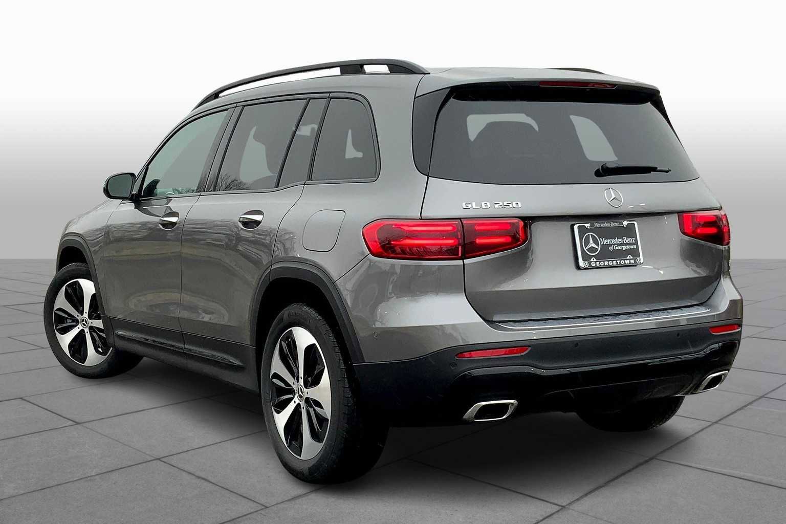 Certified 2025 Mercedes-Benz GLB 250 image 4