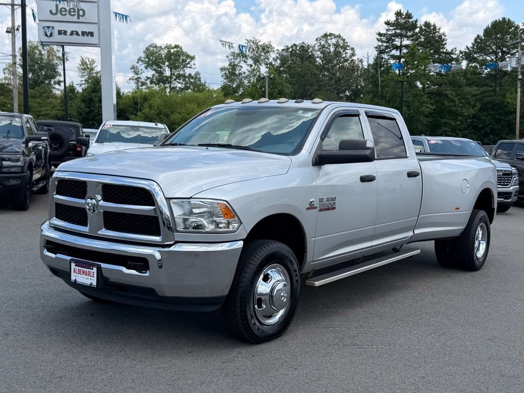 Used 2018 RAM 3500 Tradesman w/ Chrome Appearance Group AWD/4WD image 8