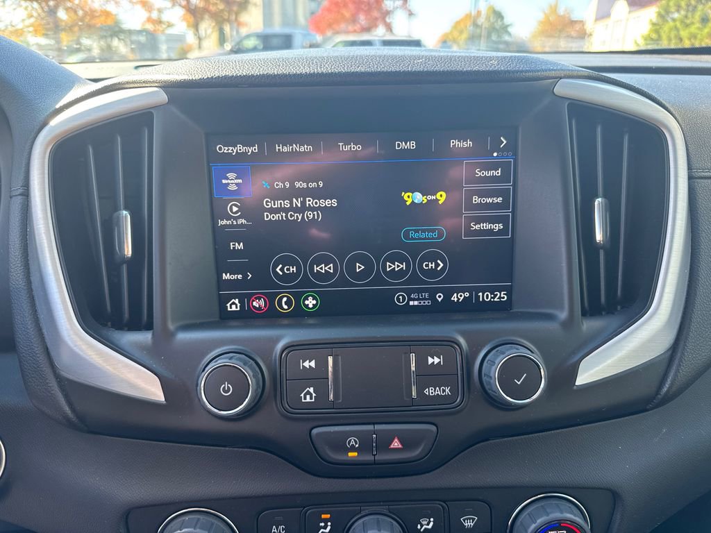 Certified 2024 GMC Terrain SLT image 29