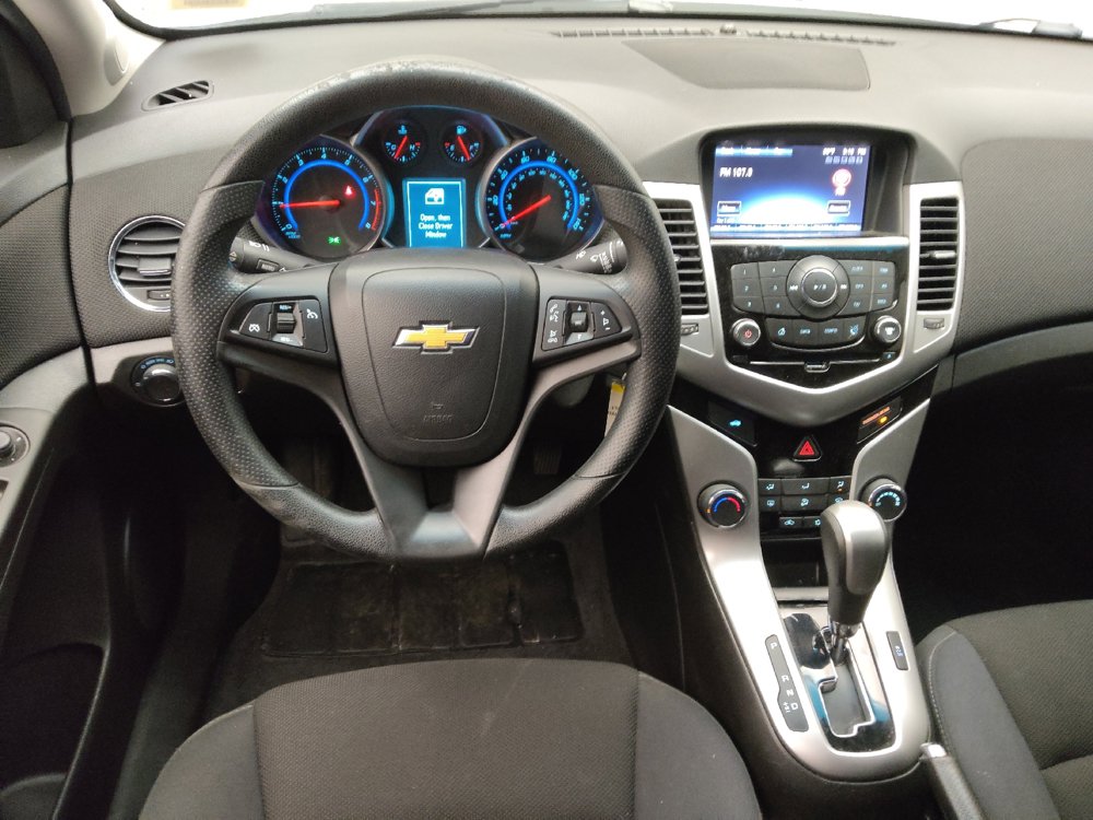 Used 2016 Chevrolet Cruze LT w/ Enhanced Safety Package FWD image 22