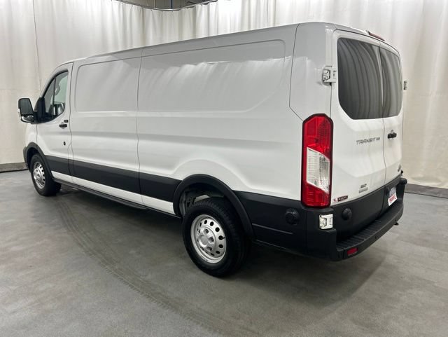 Used 2023 Ford Transit 150 Low Roof AWD image 4