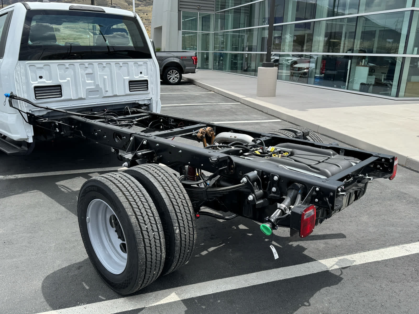 New 2026 Ford F550 4x4 Regular Cab Super Duty w/ XL Chrome Package image 13