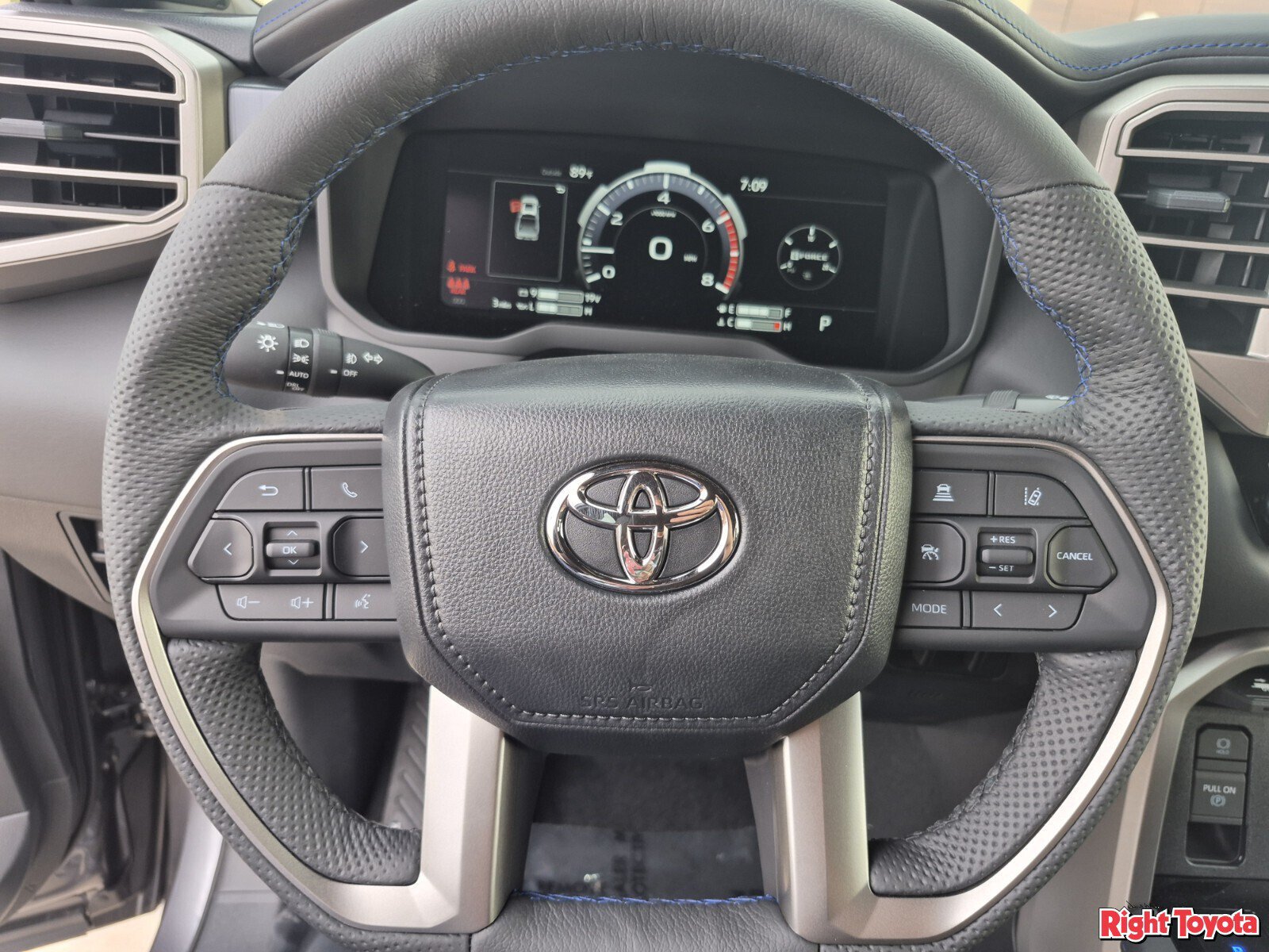 New 2026 Toyota Tundra Platinum w/ TRD Off-Road Package AWD/4WD image 21