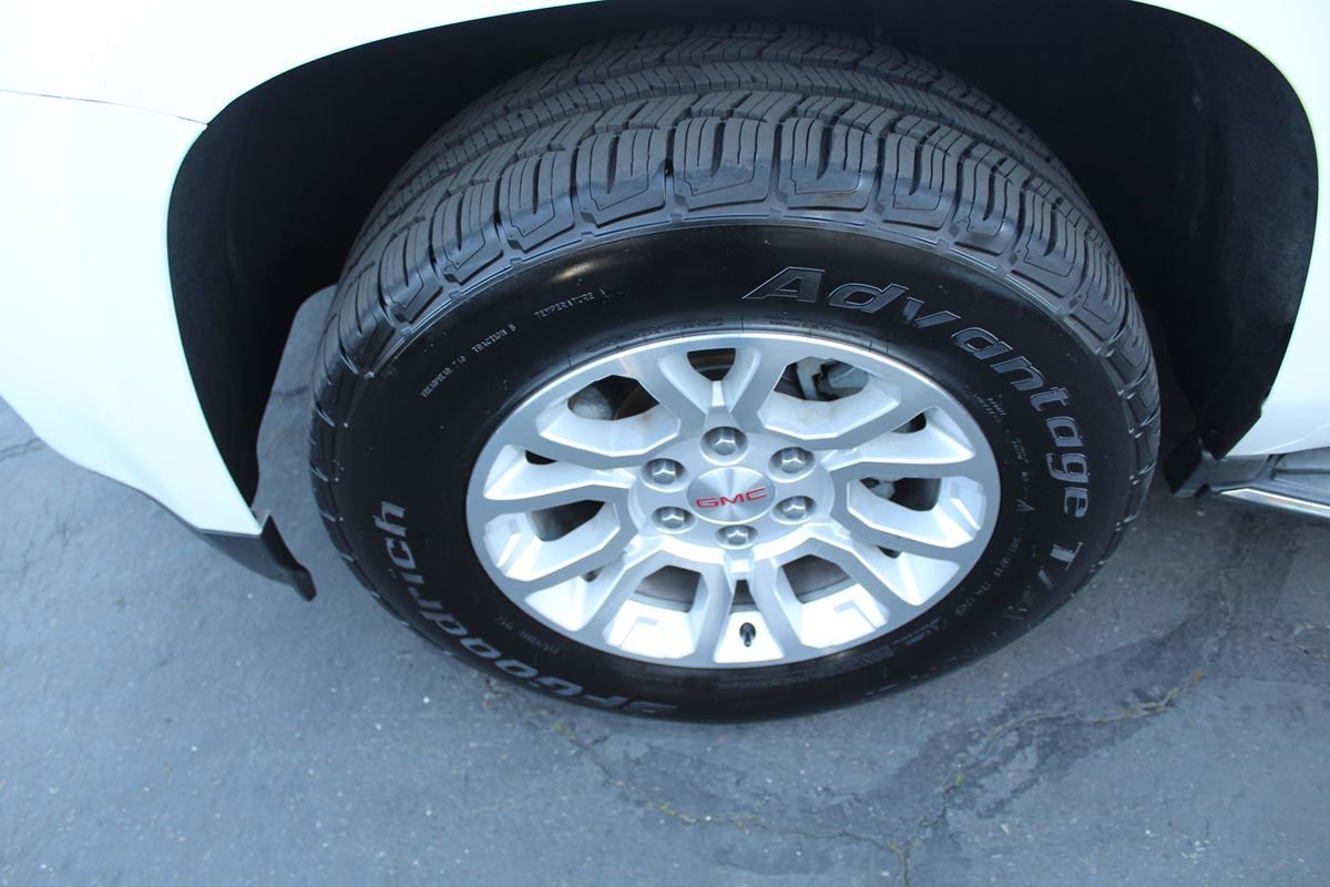 Used 2016 GMC Yukon SLE image 11
