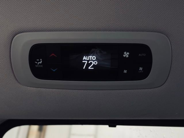 Used 2023 Chrysler Pacifica Touring-L FWD image 24