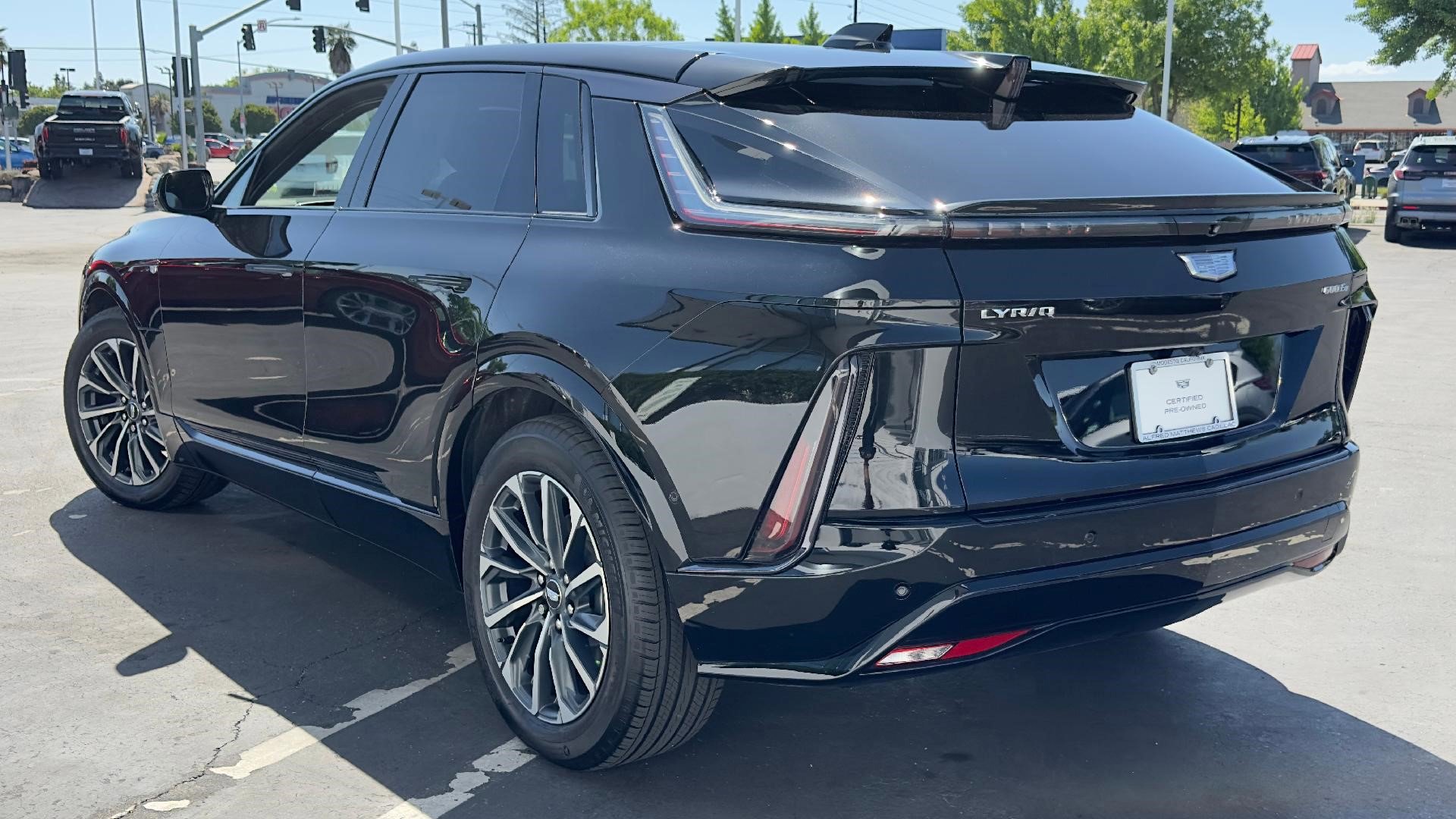 Certified 2024 Cadillac Lyriq Sport w/ Nappa Leather Package image 7