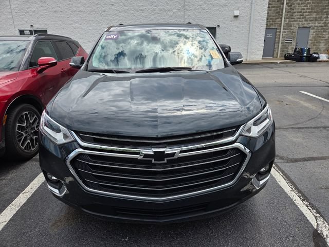 Used 2020 Chevrolet Traverse LT FWD image 2
