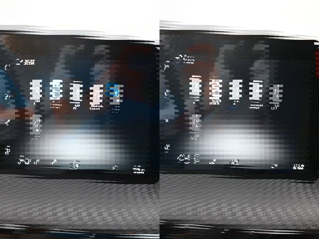 New 2026 Nissan Kicks SR image 15