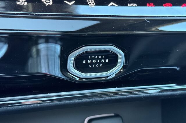 New 2026 Jeep Grand Cherokee L Limited AWD/4WD image 21