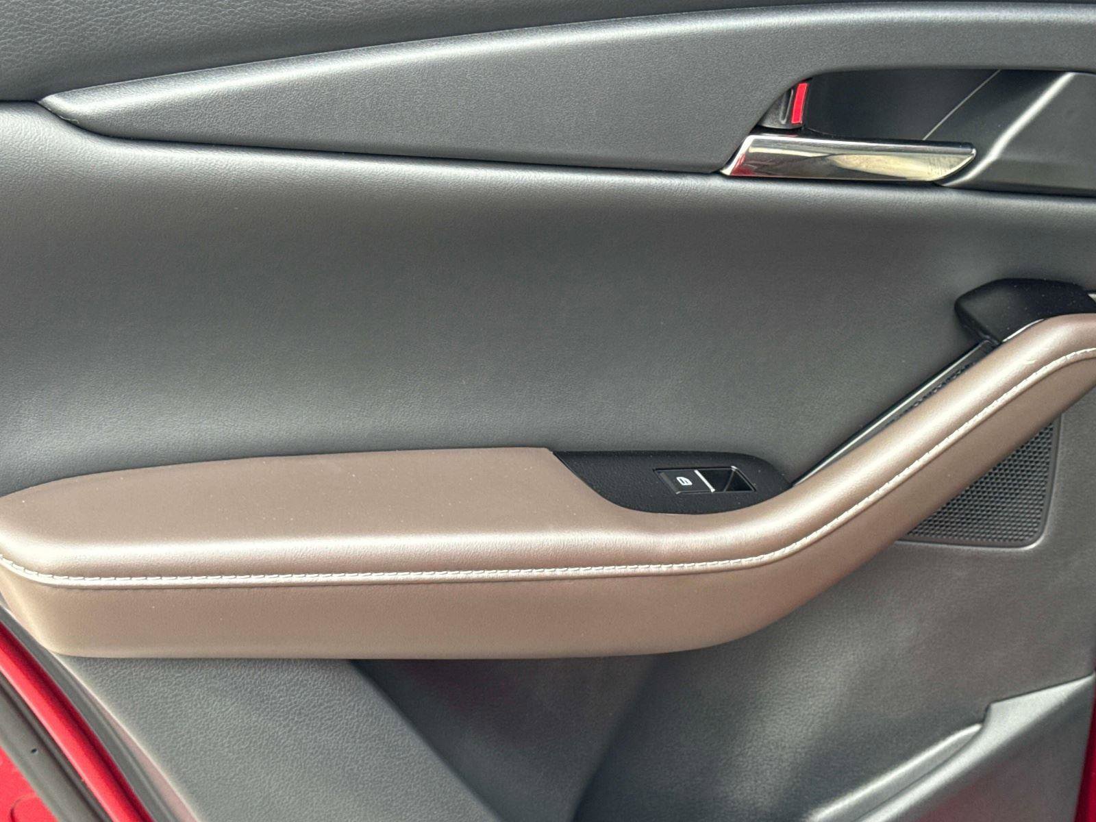 Used 2023 MAZDA CX-30 2.5 Turbo w/ Premium Package image 13