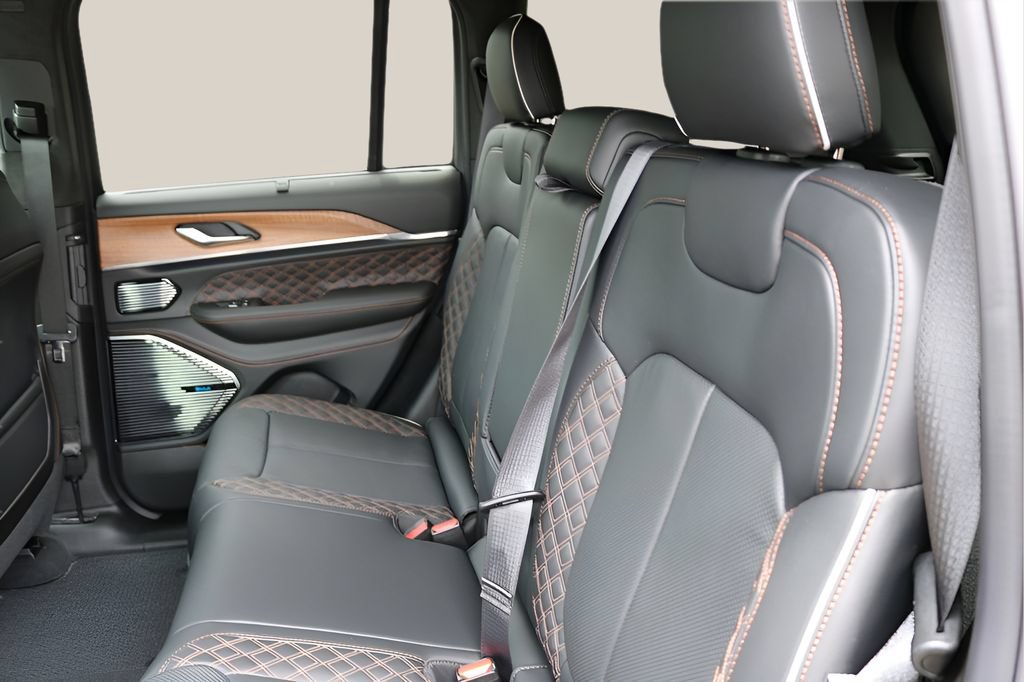 New 2026 Jeep Grand Cherokee Summit AWD/4WD image 16
