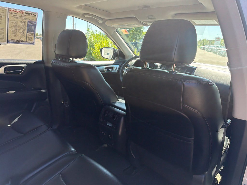 Used 2017 Nissan Pathfinder SL w/ SL Premium Package AWD/4WD image 14