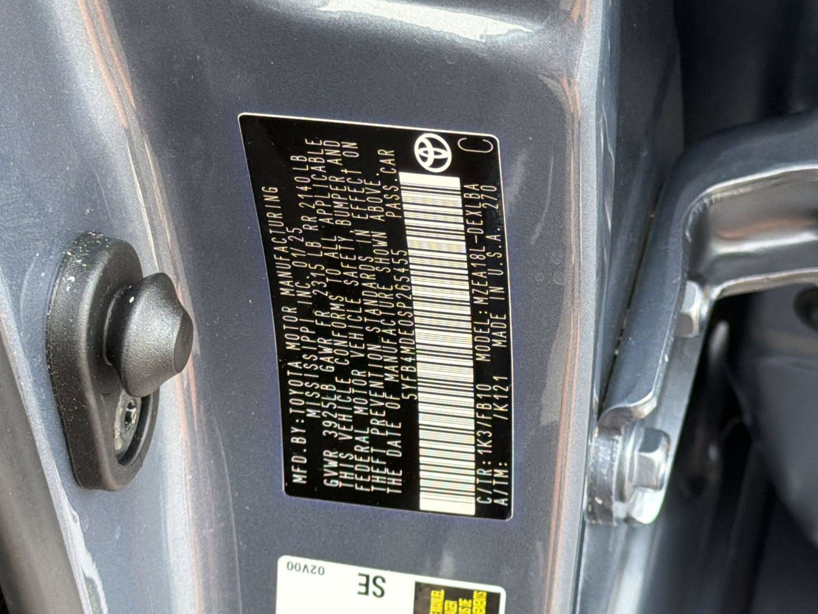 Used 2025 Toyota Corolla LE FWD image 27