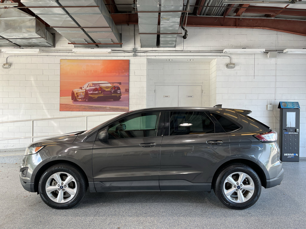 Used 2017 Ford Edge SE FWD image 4
