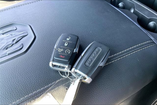 Used 2025 RAM 2500 Laramie AWD/4WD image 10