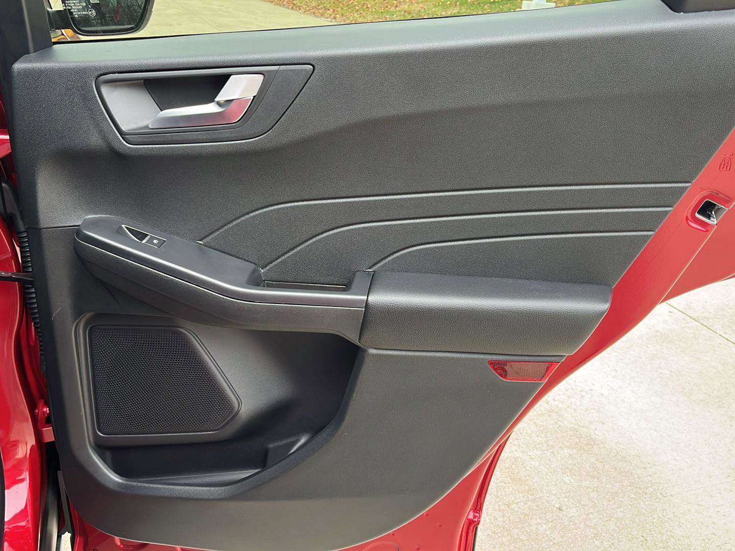 New 2026 Ford Escape ST-Line Select w/ Class II Trailer Tow Package AWD/4WD image 25