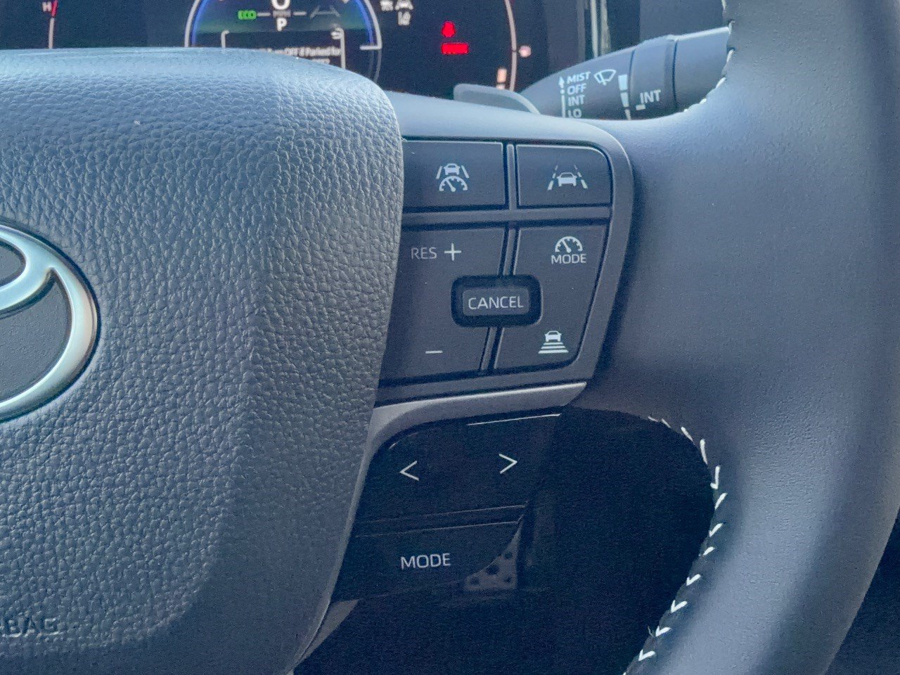 Used 2026 Toyota Camry SE FWD image 19