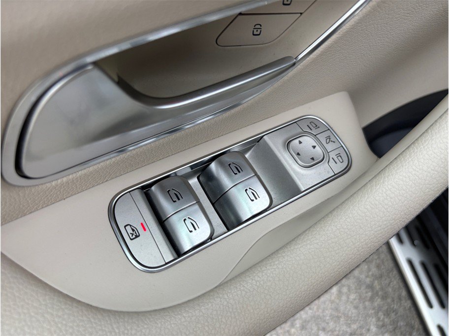 Used 2020 Mercedes-Benz GLS 450 4MATIC image 26