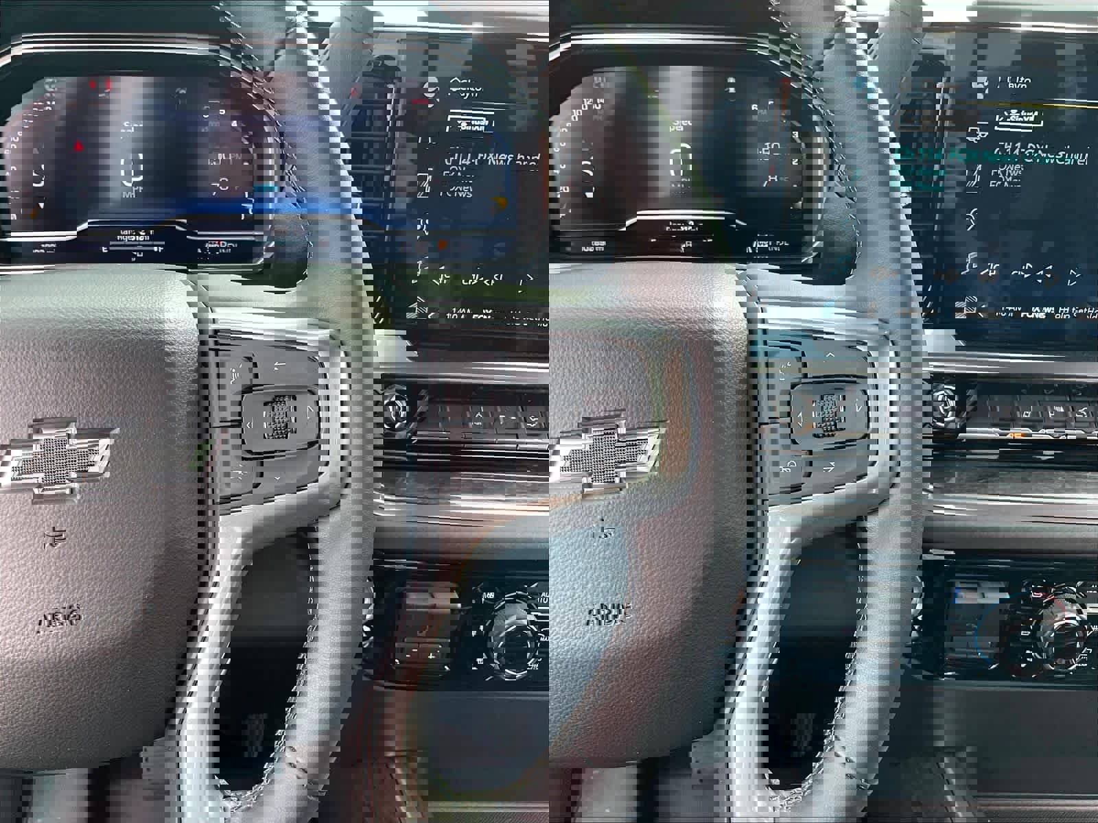 Used 2024 Chevrolet Silverado 2500 LTZ w/ LTZ Plus Package image 21