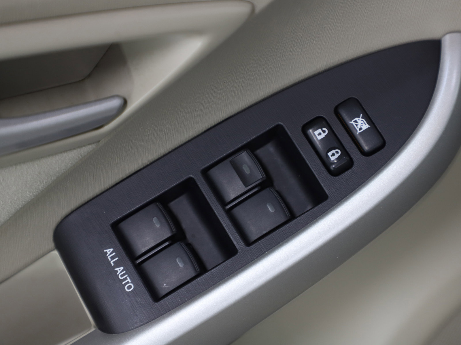 Used 2010 Toyota Prius Three image 21