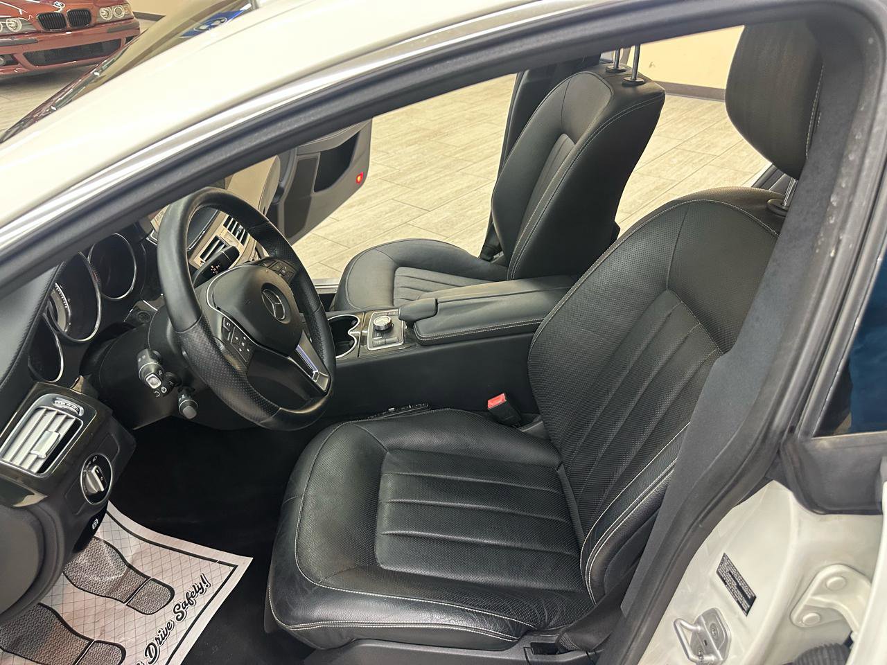 Used 2014 Mercedes-Benz CLS 550 4MATIC w/ Premium 1 Package image 21