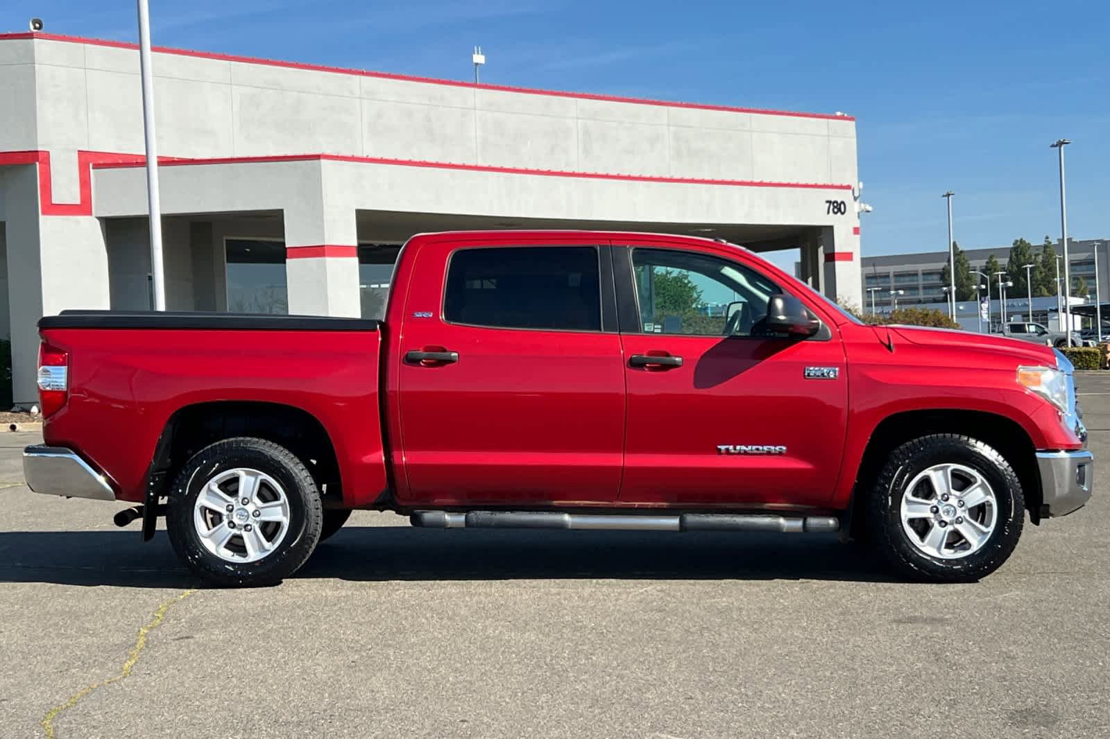 Used 2015 Toyota Tundra SR5 RWD image 6