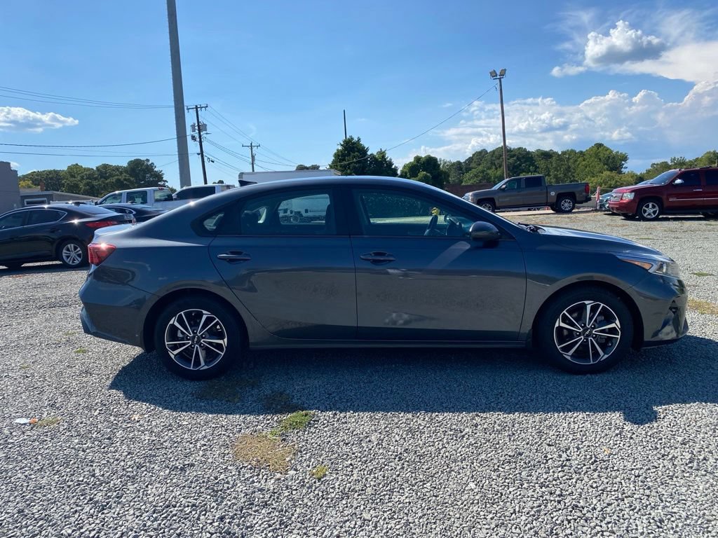 Used 2022 Kia Forte LXS FWD video 2