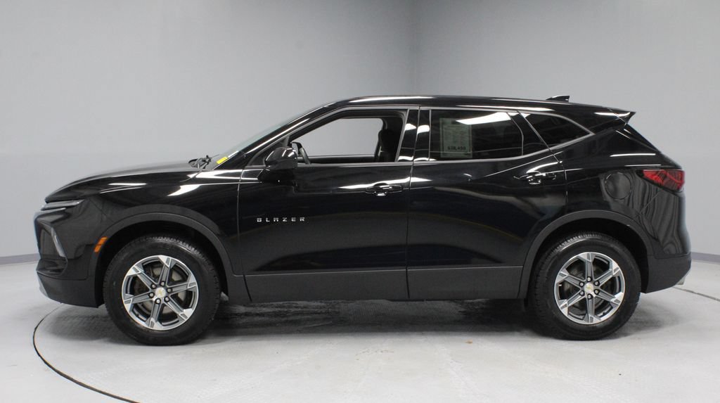 Used 2024 Chevrolet Blazer LT w/ Driver Confidence Package FWD image 7