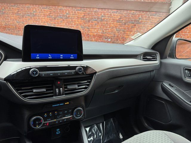 Certified 2022 Ford Escape SE w/ Convenience Package image 17
