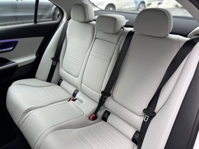 Used 2025 Mercedes-Benz C 300 Sedan image 24