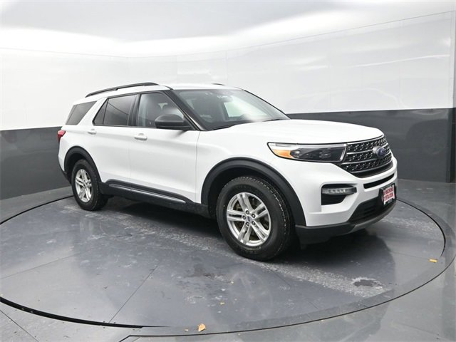 Used 2023 Ford Explorer XLT w/ Equipment Group 202A image 9