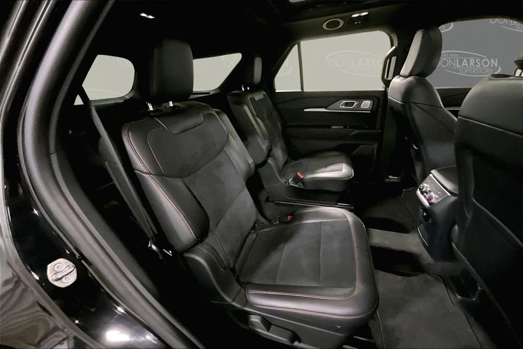 Used 2025 Ford Explorer ST w/ Sun And Sound Package image 16