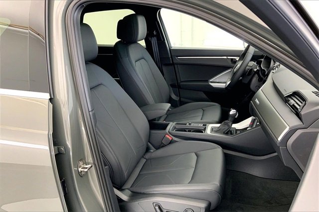 New 2025 Audi Q3 2.0T Premium image 9