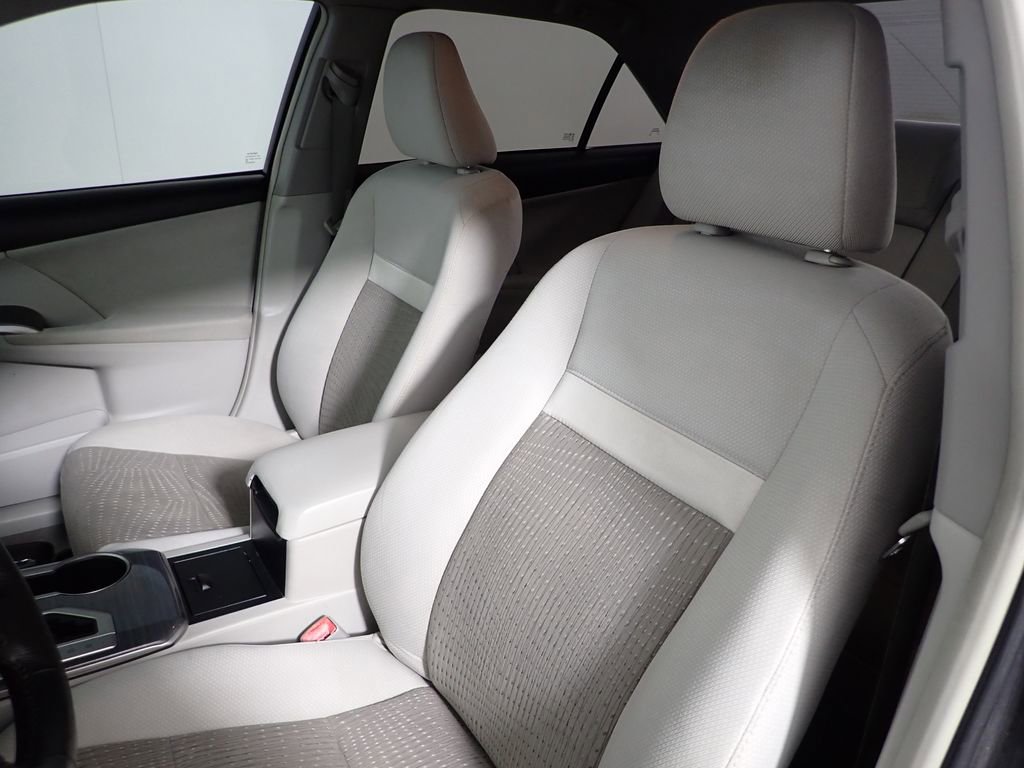Used 2012 Toyota Camry XLE FWD image 23