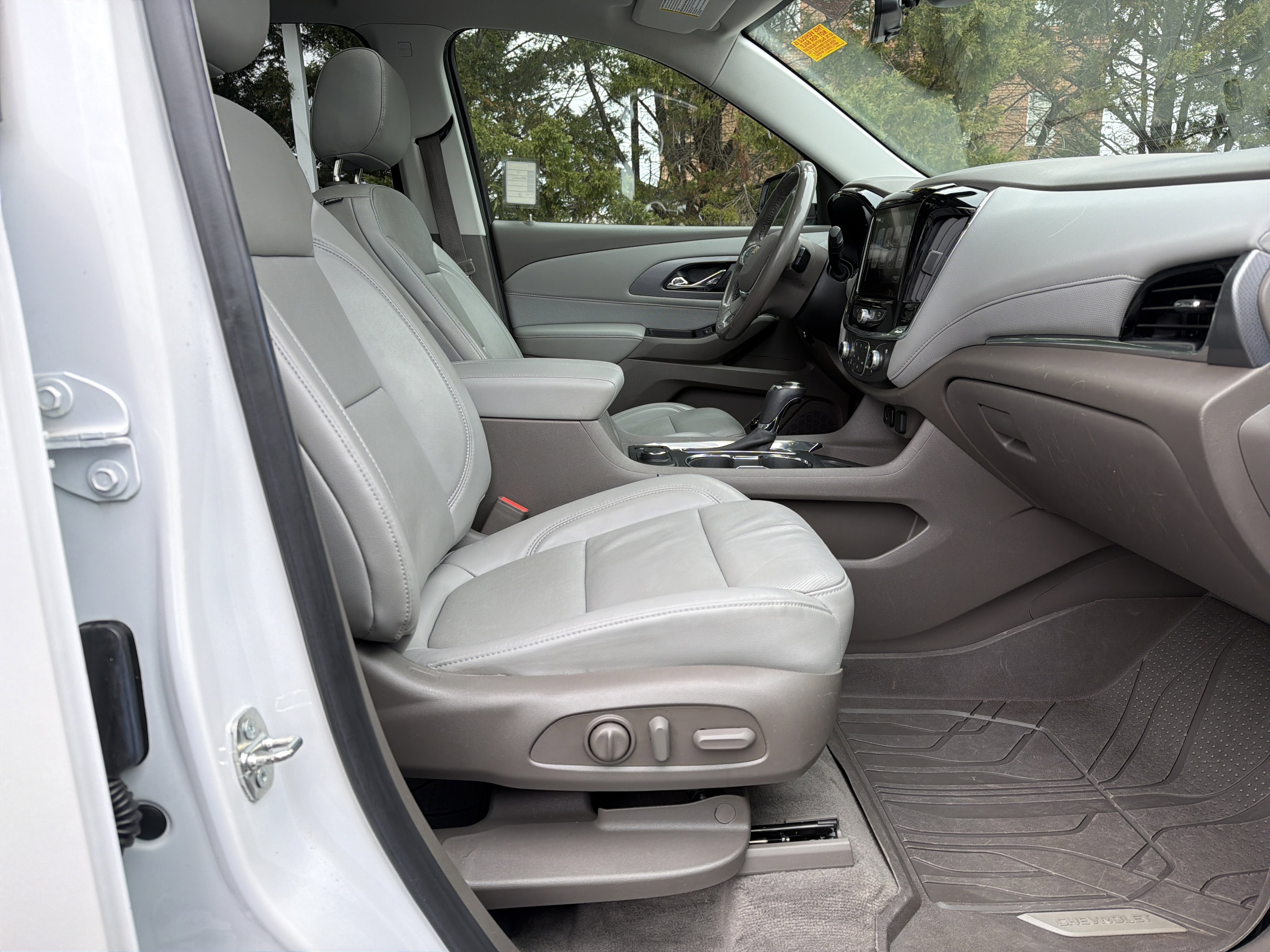 Used 2019 Chevrolet Traverse Premier image 34