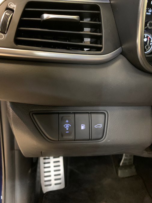 Used 2023 Genesis G70 2.0T w/ Sport Prestige Package image 20