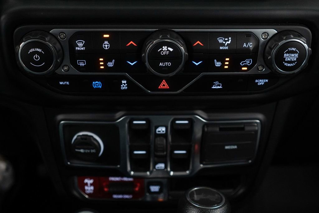 Used 2023 Jeep Wrangler Unlimited Rubicon 4xe w/ Cold Weather Group AWD/4WD image 20